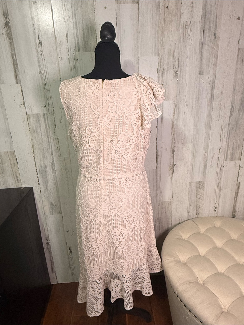 Donna Karan New York Blush Lace Ruffle Midi Dress Size 10 - Picture 8 of 12